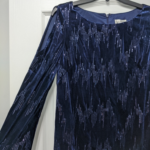 ELIZA J VELVET SHEATH PARTY with cold shoulder - Picture 8 of 9